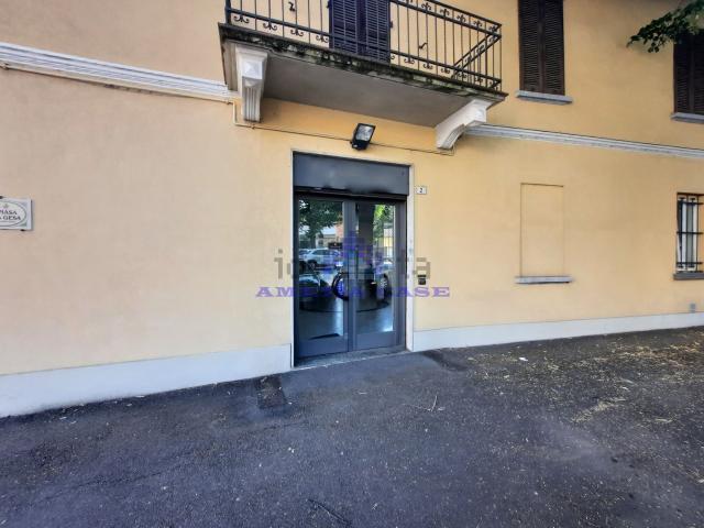 Locale in affitto di 100 m² in Piazza Papa Giovanni XXIII