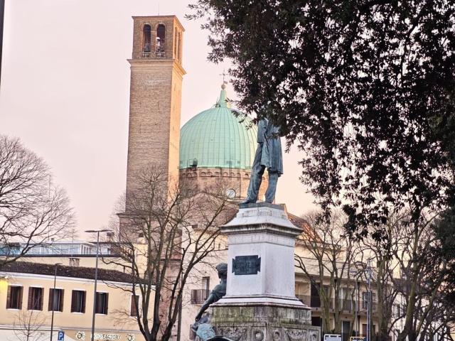 Locale in affitto di 100 m² in Piazzale Mazzini