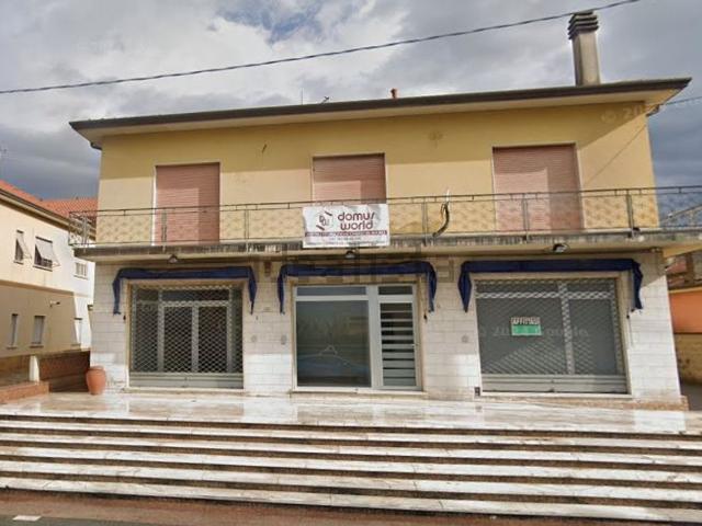 Locale in affitto di 100 m² in Strada Statale 1, 347