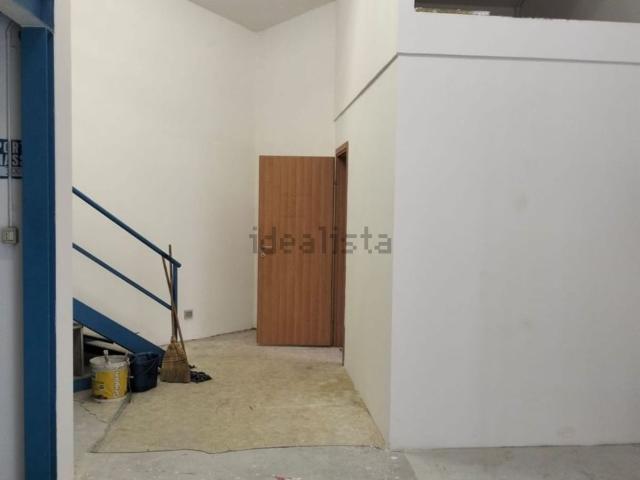 Locale in affitto di 101 m²