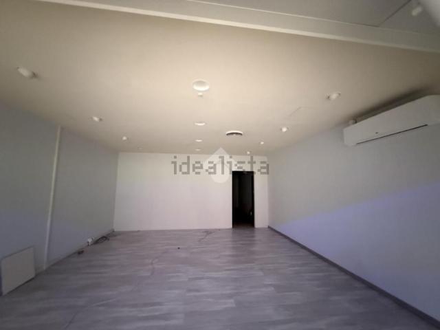Locale in affitto di 101 m² in Via Giuseppe Mazzini, 109