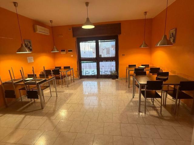 Locale in affitto di 101 m² in Viale degli Astronauti