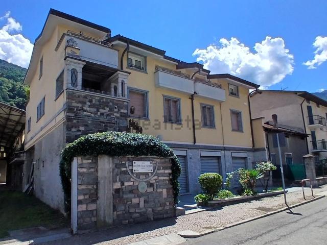 Locale in affitto di 102 m² in Via Damiani, 82