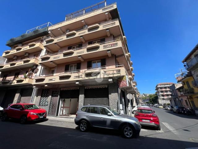 Locale in affitto di 102 m² in Via Villa Glori, 53