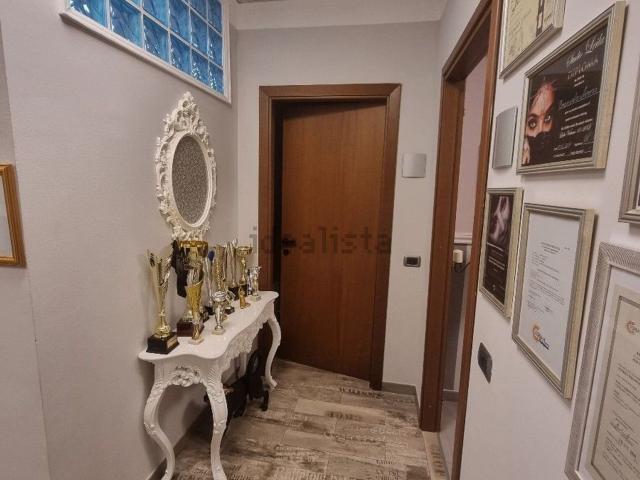 Locale in affitto di 103 m²