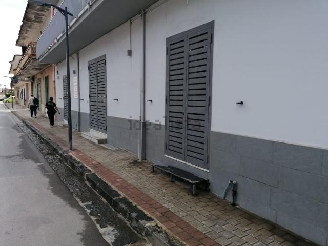 Locale in affitto di 103 m² in Via della Repubblica