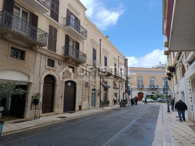 Locale in affitto di 103 m² in Via Regina Margherita, 9