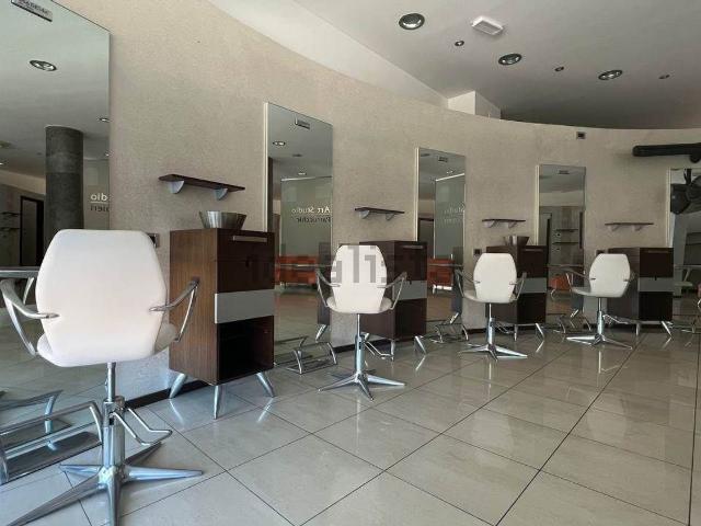 Locale in affitto di 104 m²