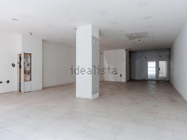 Locale in affitto di 104 m² in Via Gabriele D&apos Annunzio, 93