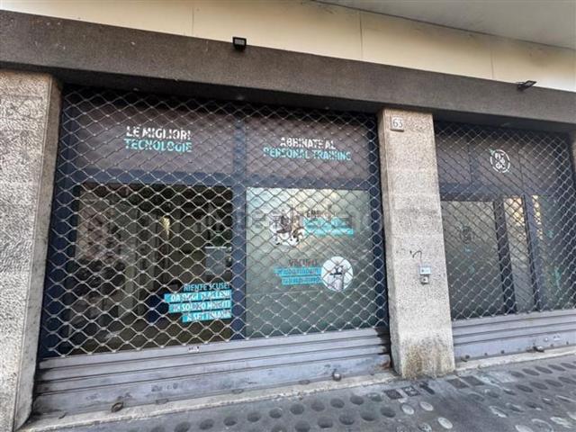 Locale in affitto di 104 m² in Via di S. Angela Merici