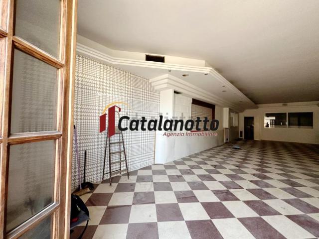 Locale in affitto di 104 m² in Via Marco Polo