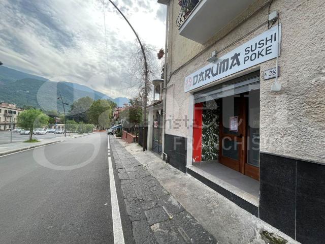 Locale in affitto di 104 m² in Piazza Giovanni Caso, 20