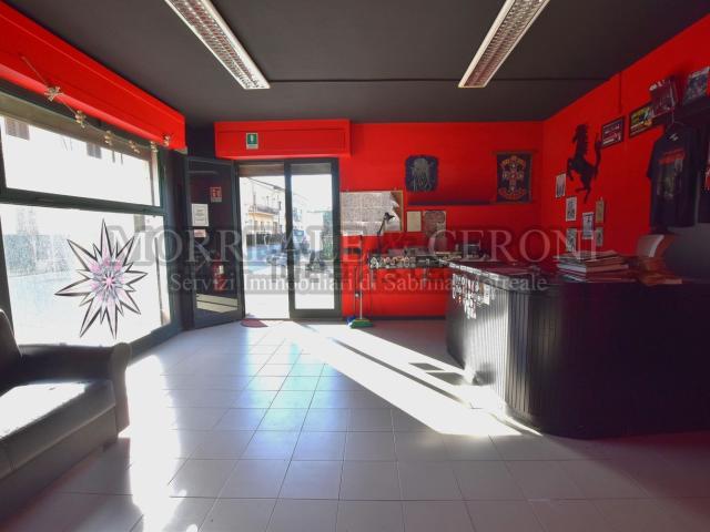 Locale in affitto di 105 m² in Via Bassa, 30