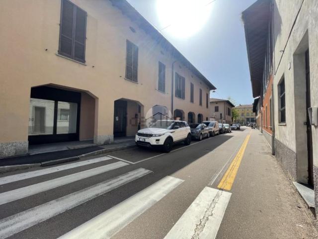 Locale in affitto di 105 m² in Via Benedetto Gualdoni, 5