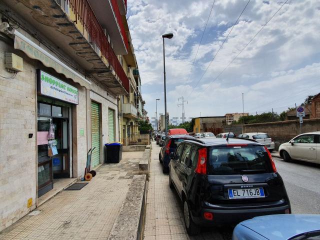 Locale in affitto di 105 m² in Via del carmine, 35