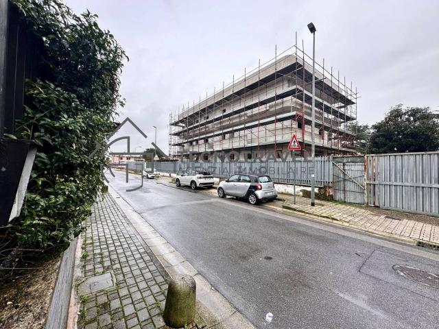 Locale in affitto di 105 m² in Via Pietro Colletta