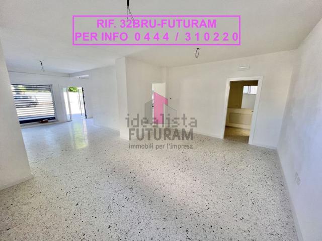 Locale in affitto di 105 m² in Via Roma