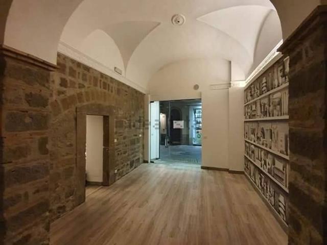 Locale in affitto di 105 m² in Via Roma