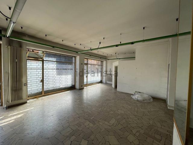 Locale in affitto di 105 m² in Via Torretta