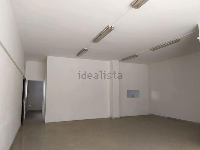 Locale in affitto di 105 m² in Via Tarentini Leonardo Sacerdote, 25