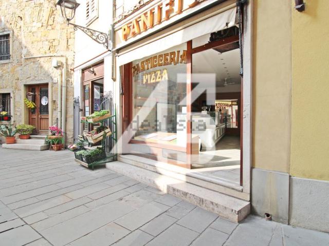Locale in affitto di 105 m² in Calle Giacomo Puccini, 8