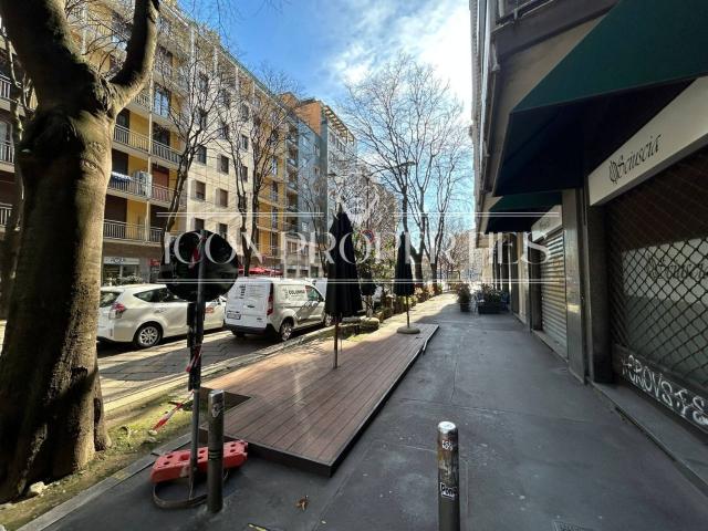 Locale in affitto di 107 m² in Via Giulio Cesare Procaccini, 60