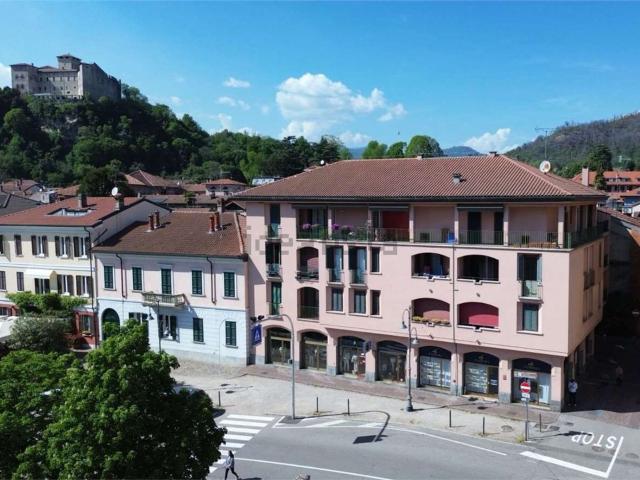 Locale in affitto di 107 m² in Piazza Garibaldi, 2
