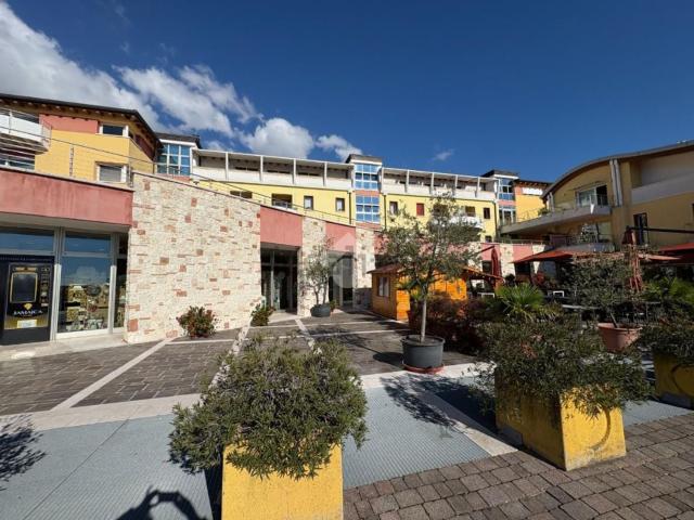 Locale in affitto di 108 m²