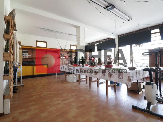 Locale in affitto di 108 m²