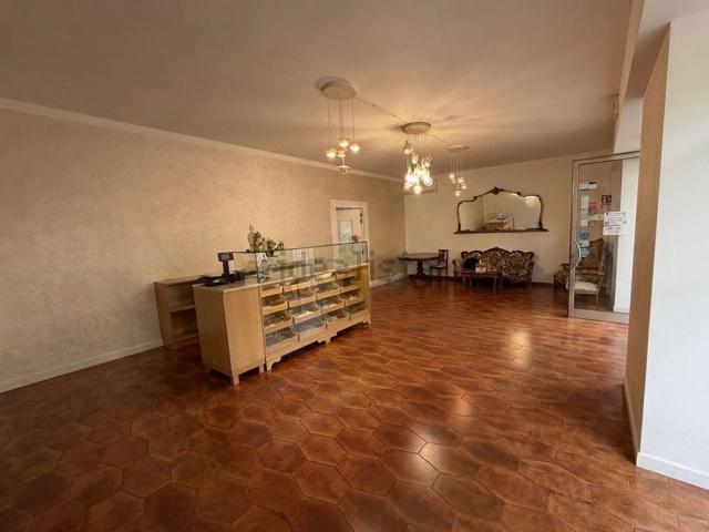 Locale in affitto di 108 m² in Via Guglielmo Marconi, 9