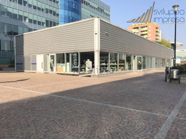 Locale in affitto di 108 m² in Piazza Indro Montanelli, 16