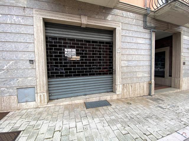 Locale in affitto di 109 m² in Via del Corso, 159