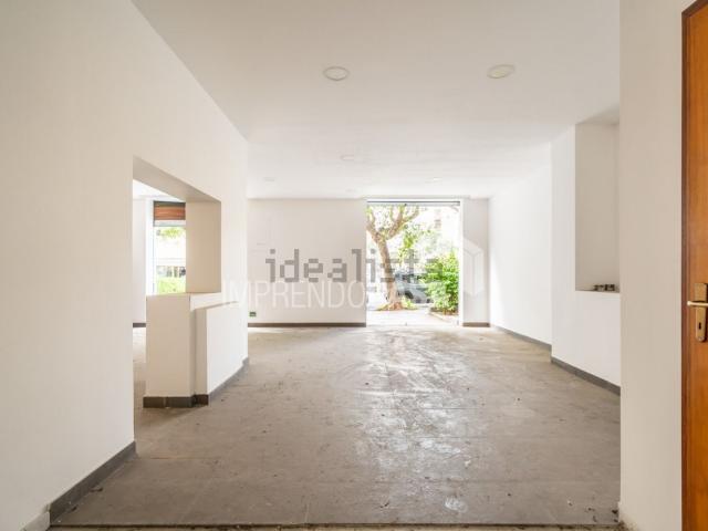 Locale in affitto di 109 m² in Piazza Leoni, 5