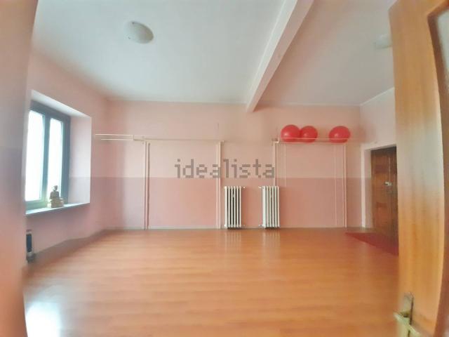 Locale in affitto di 109 m² in Piazzetta F. Perotti