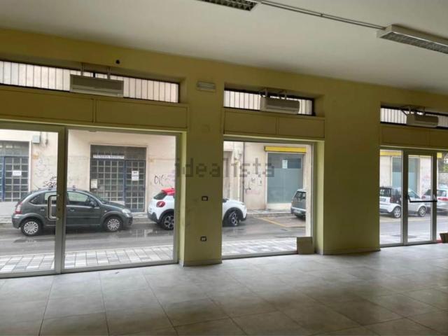 Locale in affitto di 110 m²