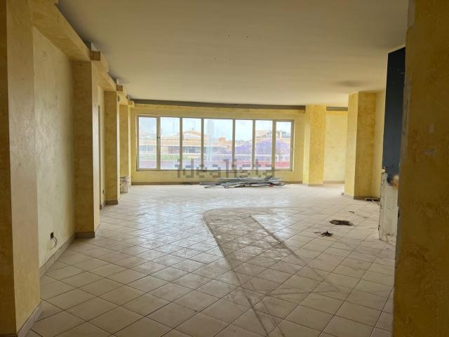Locale in affitto di 110 m²