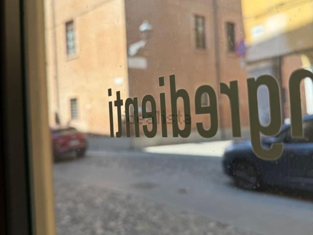 Locale in affitto di 110 m² in Via Canalino