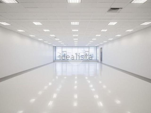 Locale in affitto di 110 m² in Via Antonio Tadini, 1