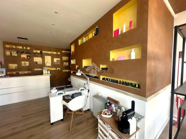 Locale in affitto di 110 m² in Via Albertino da Corona
