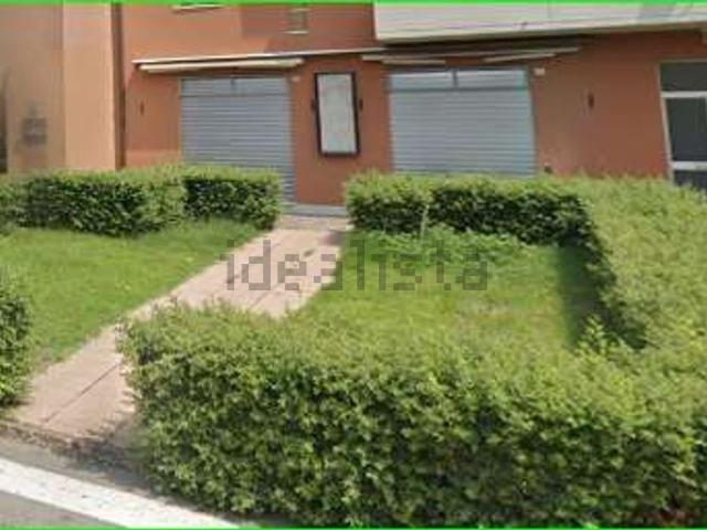 Locale in affitto di 110 m² in Via Alfredo Dino Ferrari, 18