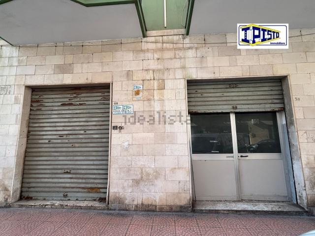 Locale in affitto di 110 m² in Via Generale Giuseppe Messina, 38
