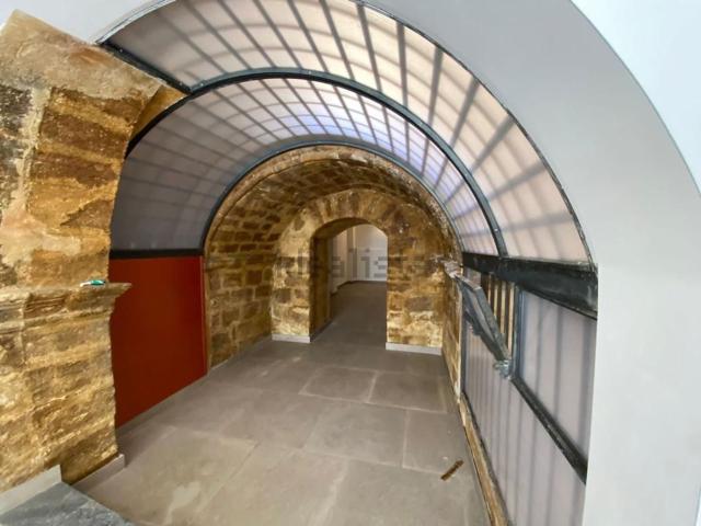 Locale in affitto di 110 m² in Via Giuseppe Licata