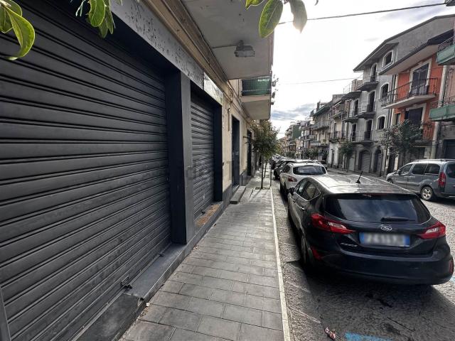 Locale in affitto di 110 m² in Via Giordano Bruno, 150