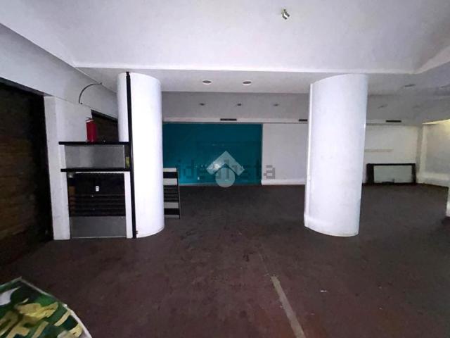 Locale in affitto di 110 m² in Via Giovanni Berchet, 22