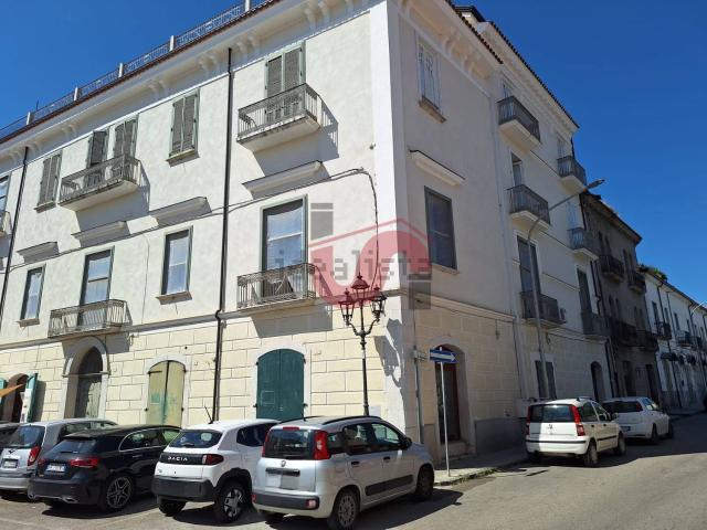 Locale in affitto di 110 m² in Via Gustavo Bocchini