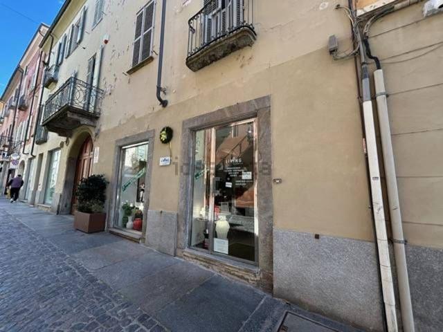 Locale in affitto di 110 m² in Via San Martino, 7