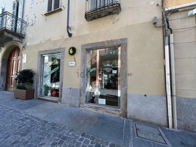 Locale in affitto di 110 m² in Via San Martino, 7