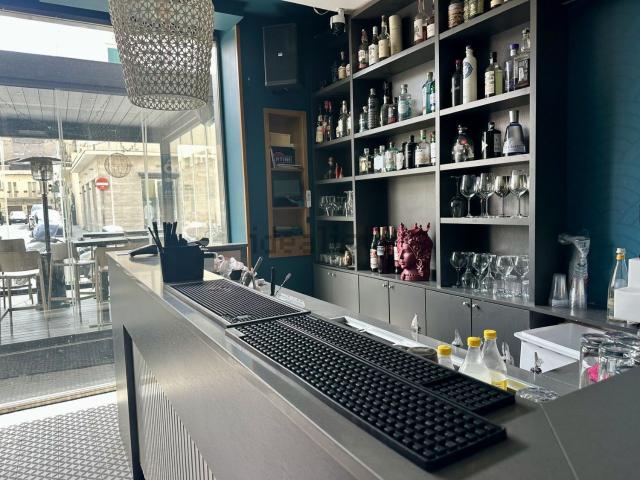 Locale in affitto di 110 m² in Via Vittorio Veneto, 12