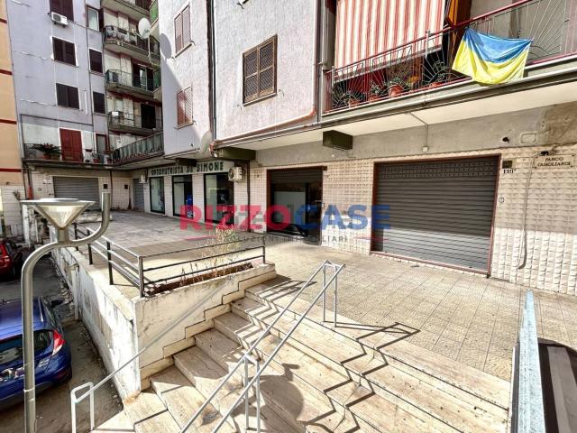 Locale in affitto di 110 m² in Viale Regina Margherita, 199