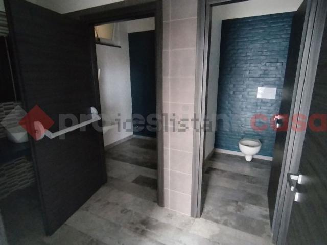 Locale in affitto di 110 m² in Corso Aldo Moro, 21